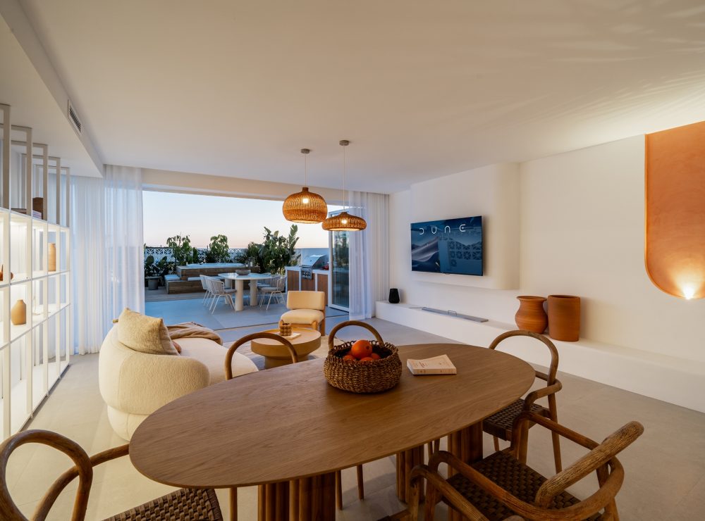 Casa Makani beachfront townhouse Las Chapas Marbella East