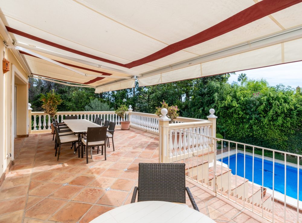 Beachside villa Guadalmina Baja San Pedro de Alcantara Marbella