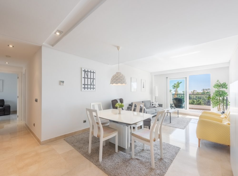 Apartment Los Robles de Los Arqueros Benahavis Marbella