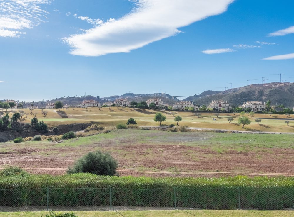 Apartment Los Robles de Los Arqueros Benahavis Marbella