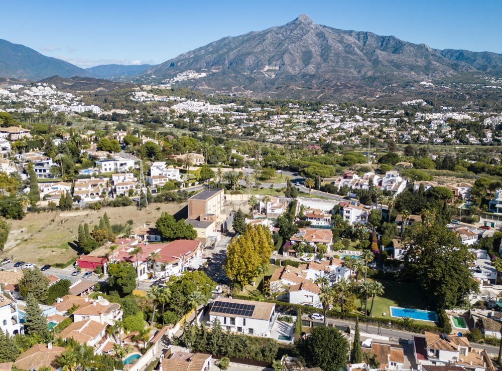 Villa Amira Nueva Andalucia Marbella