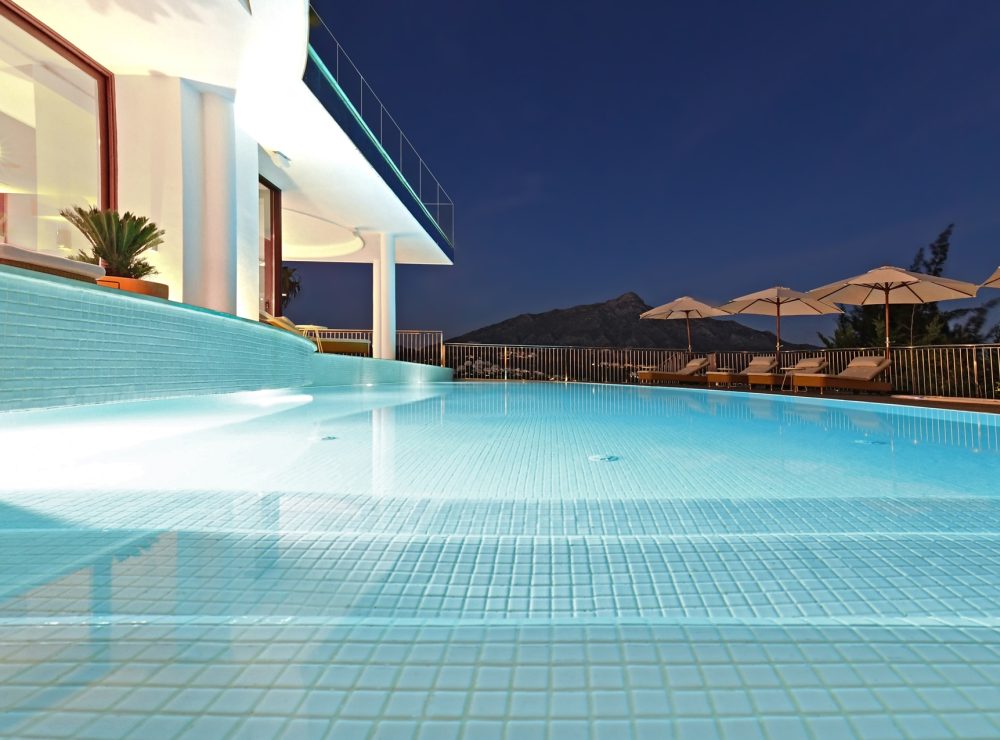 Villa Casa Blanca Nueva Andalucia Marbella
