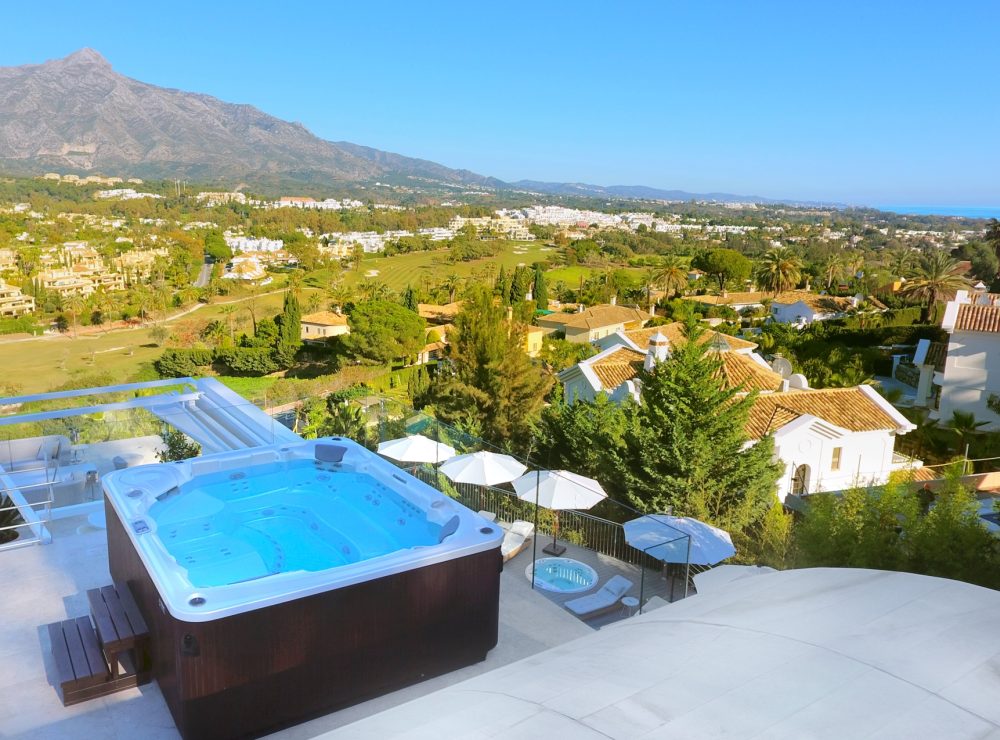 Villa Casa Blanca Nueva Andalucia Marbella