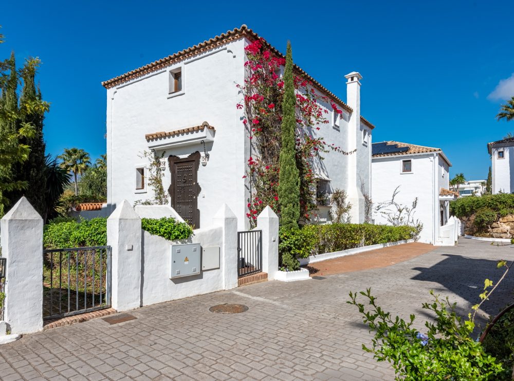 Villa Pueblo Andaluz New Golden Mile Estepona