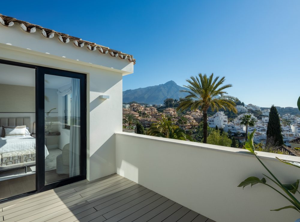 Villa Seraphina Los Naranjos Hill Club Nueva Andalucia Marbella
