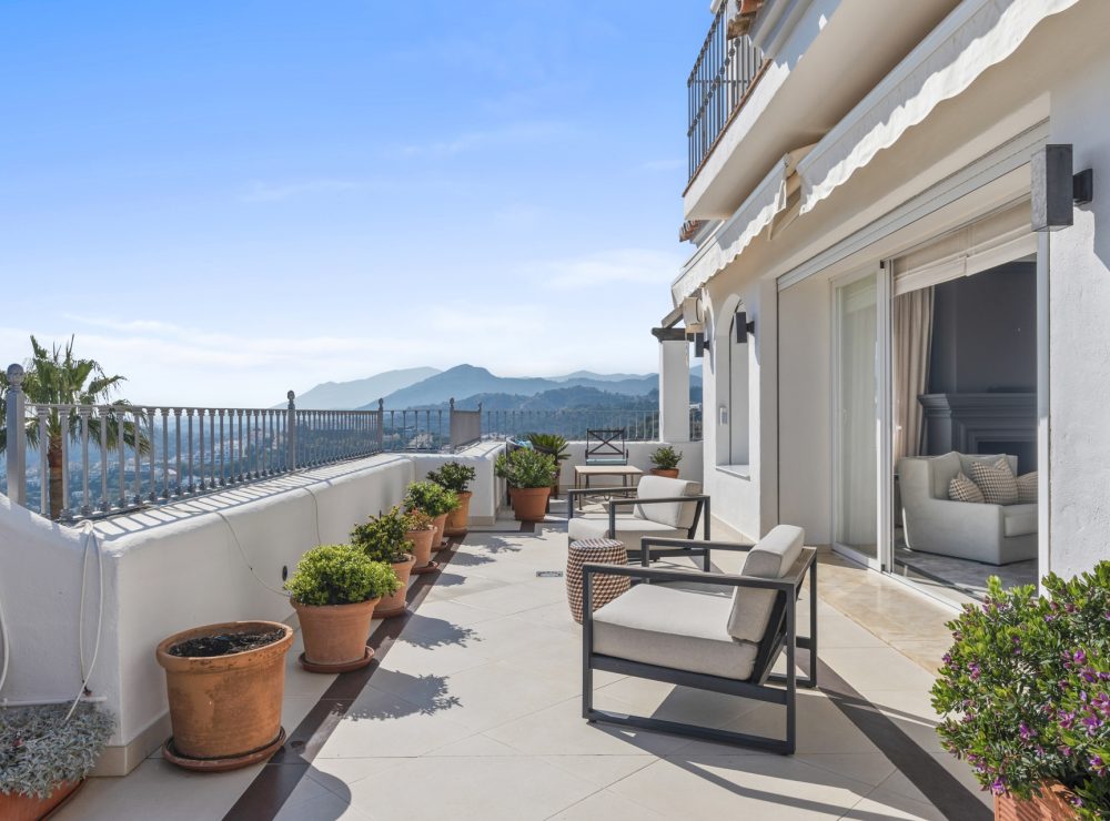 Duplex Penthouse La Heredia Las Colinas Benahavis Marbella