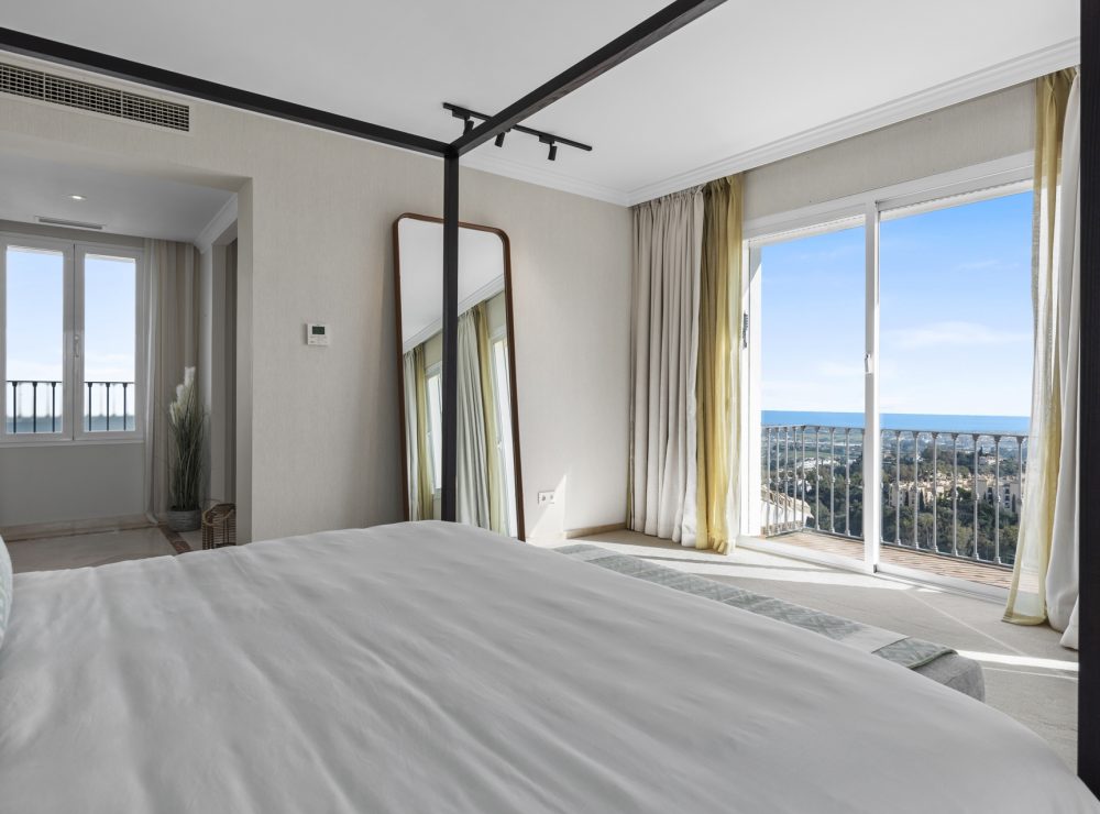 Duplex Penthouse La Heredia Las Colinas Benahavis Marbella