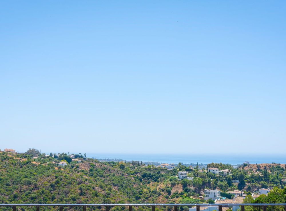 Penthouse Maison Blanc Altos de La Quinta Benahavis Marbella
