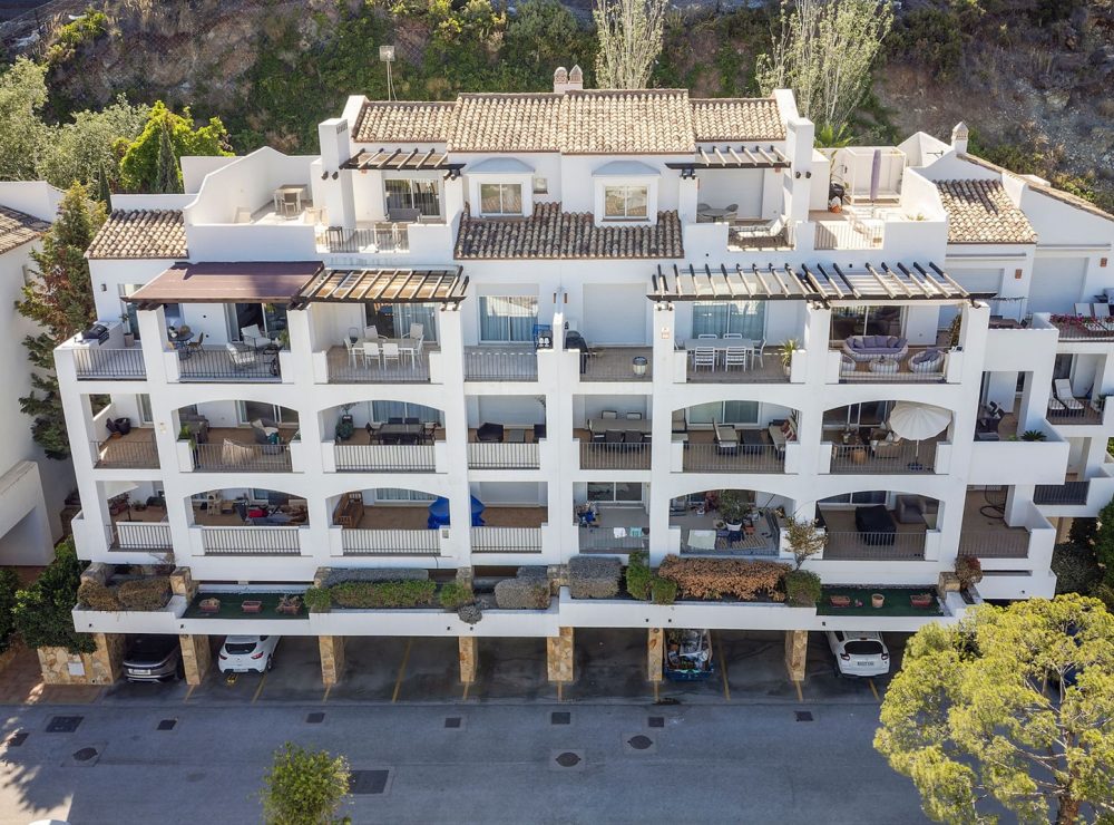 Penthouse Maison Blanc Altos de La Quinta Benahavis Marbella
