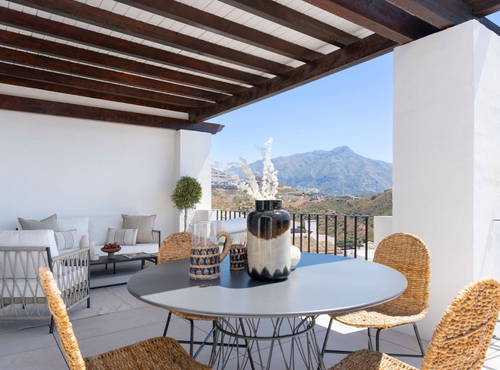 Penthouse Maison Blanc Altos de La Quinta Benahavis Marbella
