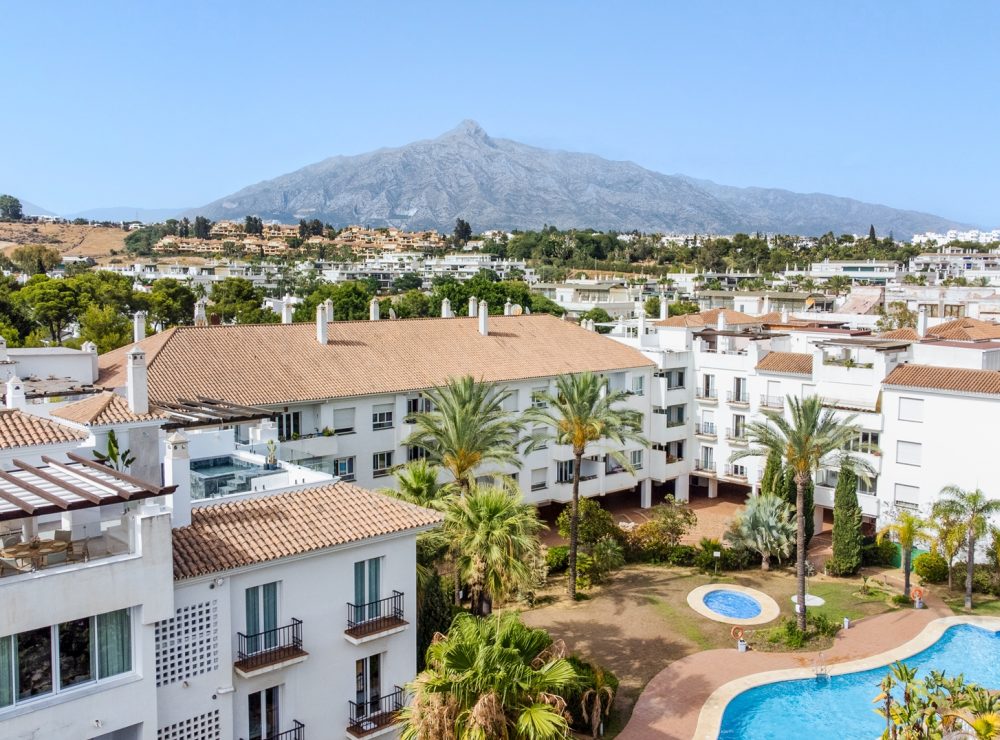 Duplex penthouse Lira Mirador del Rodeo Nueva Andalucia Marbella