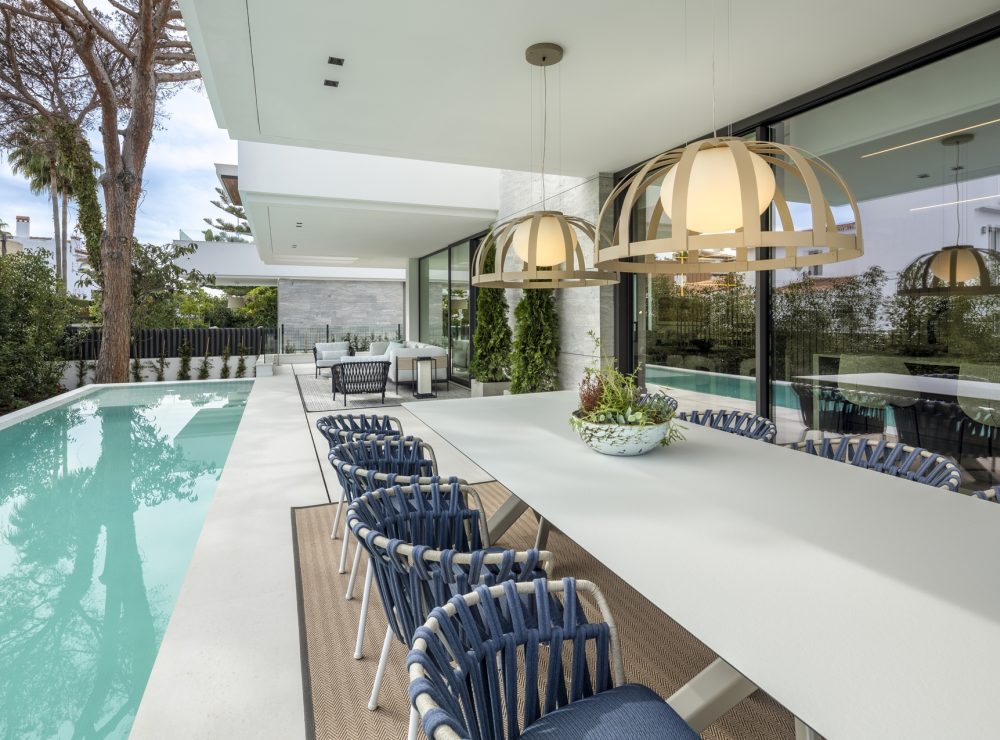 Los Angeles 185 beachside villa Cortijo Blanco San Pedro de Alcanta Marbella