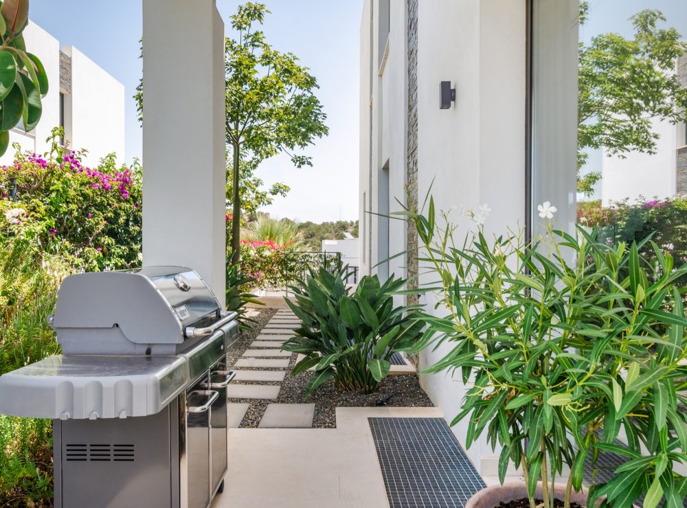 Casa Flamingo semi detached villa Cabopino Marbella East