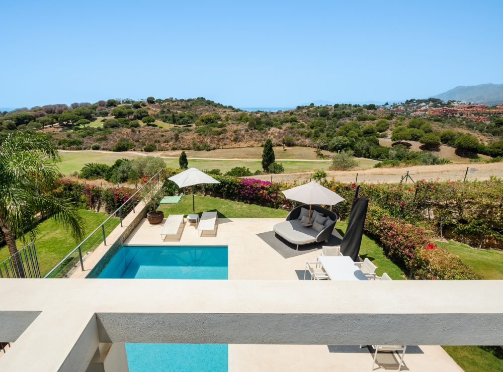 Casa Flamingo semi detached villa Cabopino Marbella East