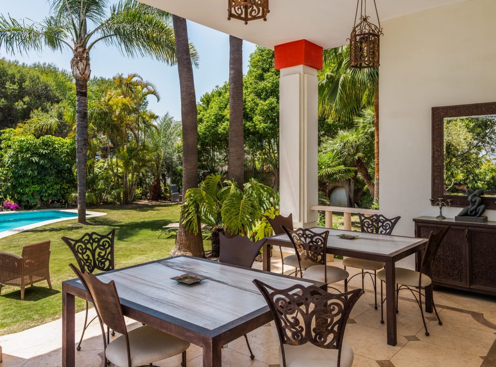 Casa Ana villa Altos de Puente Romano Marbella Golden Mile sea views