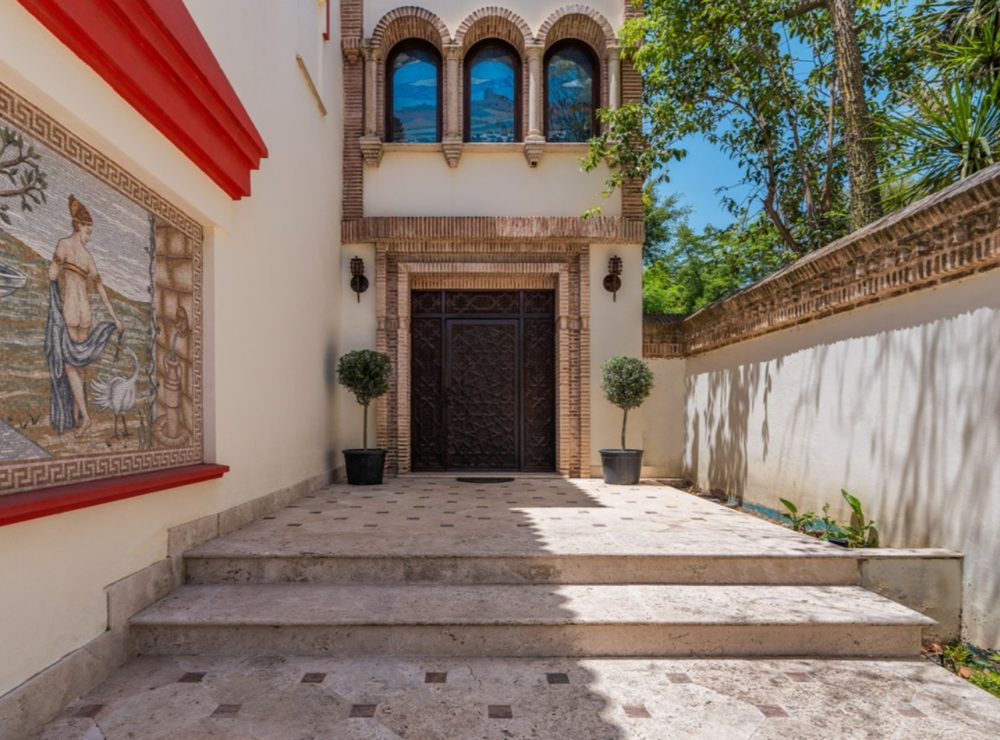 Casa Ana villa Altos de Puente Romano Marbella Golden Mile sea views