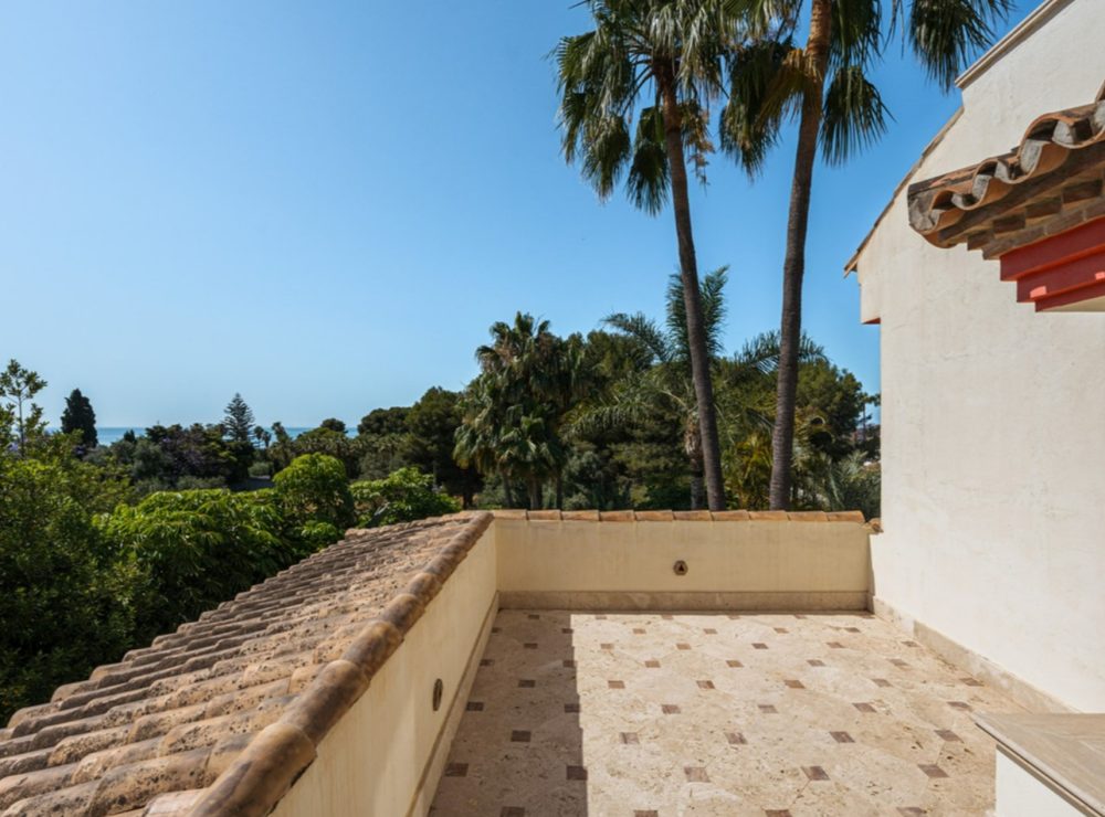 Casa Ana villa Altos de Puente Romano Marbella Golden Mile sea views