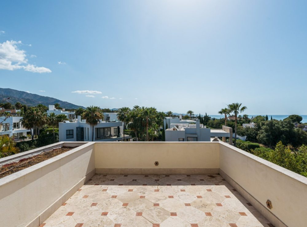 Casa Ana villa Altos de Puente Romano Marbella Golden Mile sea views