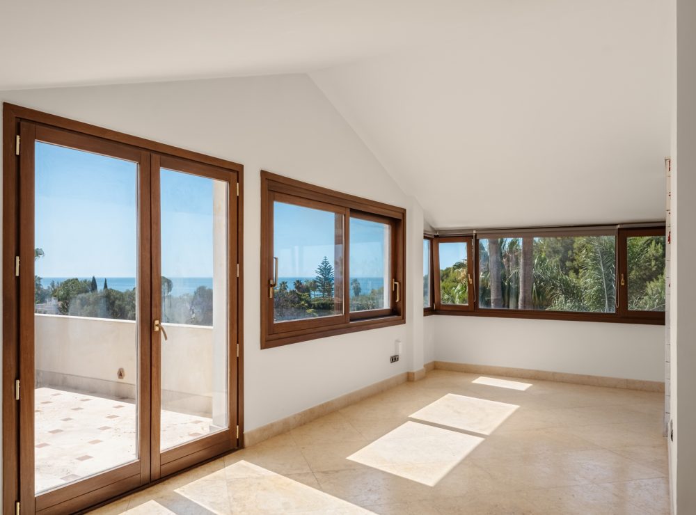 Casa Ana villa Altos de Puente Romano Marbella Golden Mile sea views