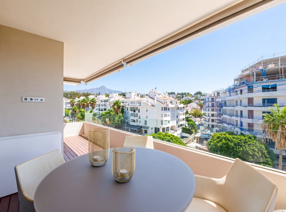 La Campana apartment Nueva Andalucia Marbella