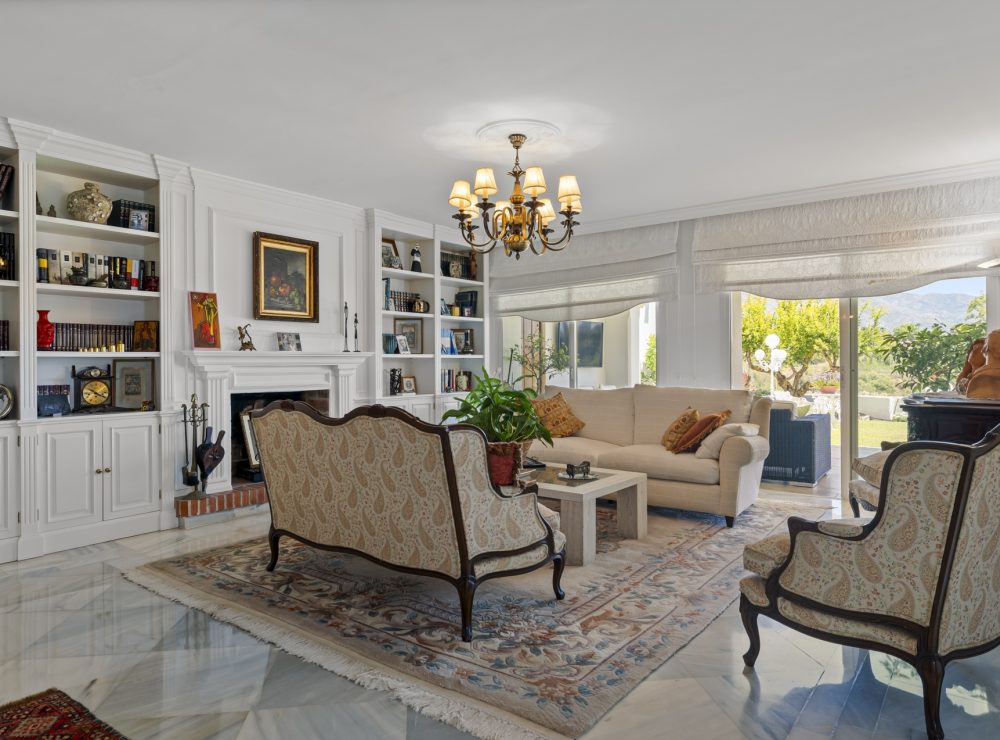 Townhouse Los Toreros Nueva Andalucia Puerto Banus Marbella