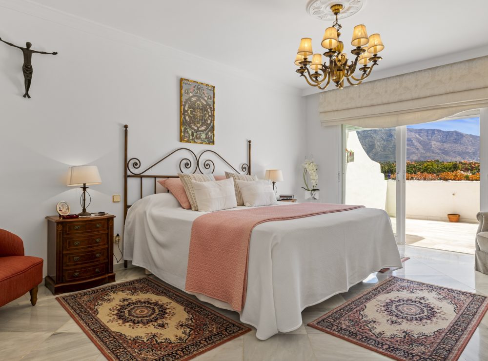 Townhouse Los Toreros Nueva Andalucia Puerto Banus Marbella