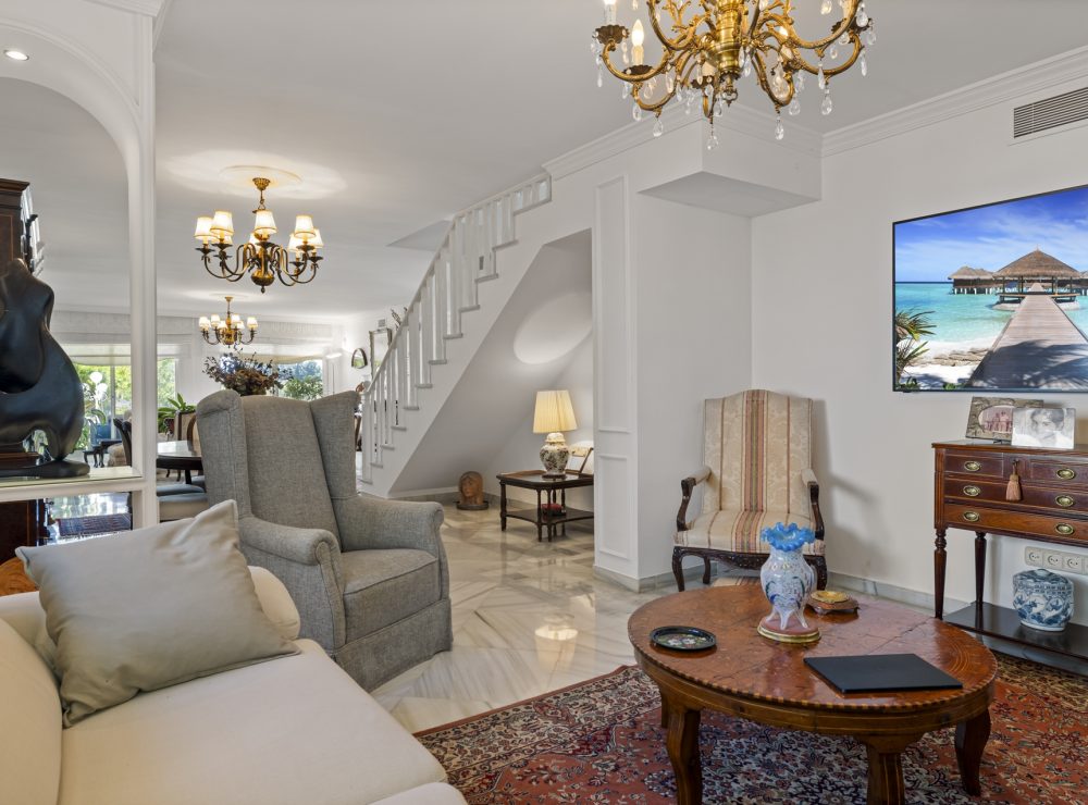 Townhouse Los Toreros Nueva Andalucia Puerto Banus Marbella