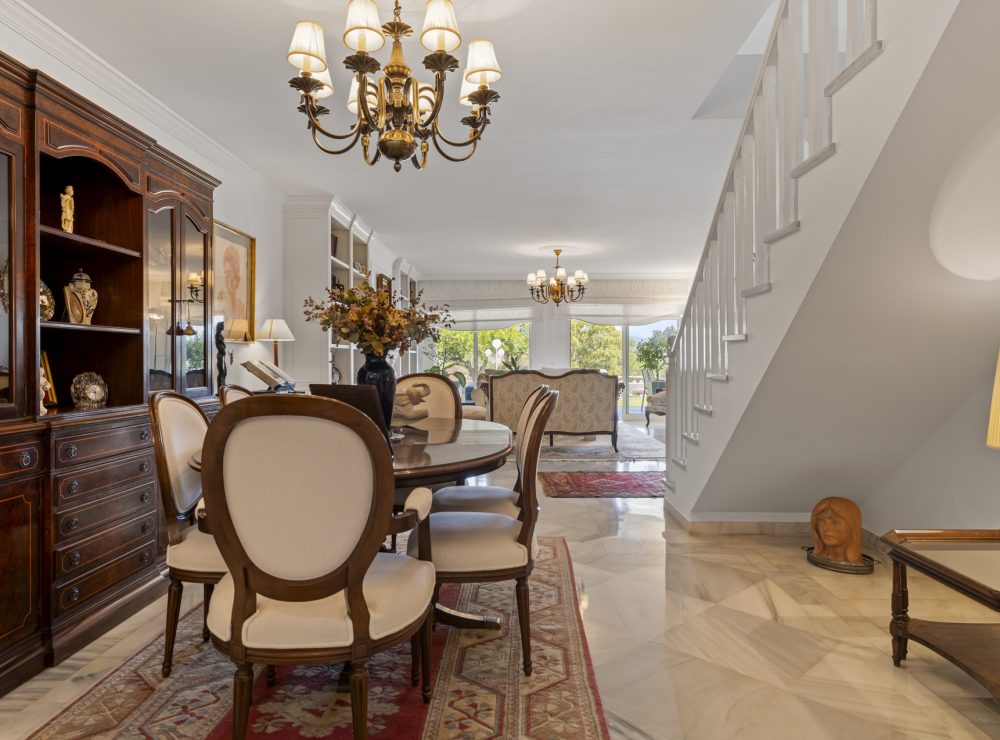 Townhouse Los Toreros Nueva Andalucia Puerto Banus Marbella