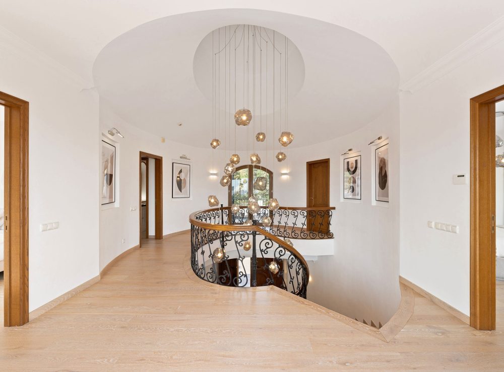 Villa El Paraiso Alto Benahavis Marbella