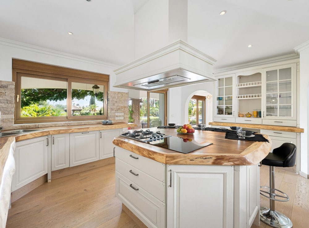 Villa El Paraiso Alto Benahavis Marbella
