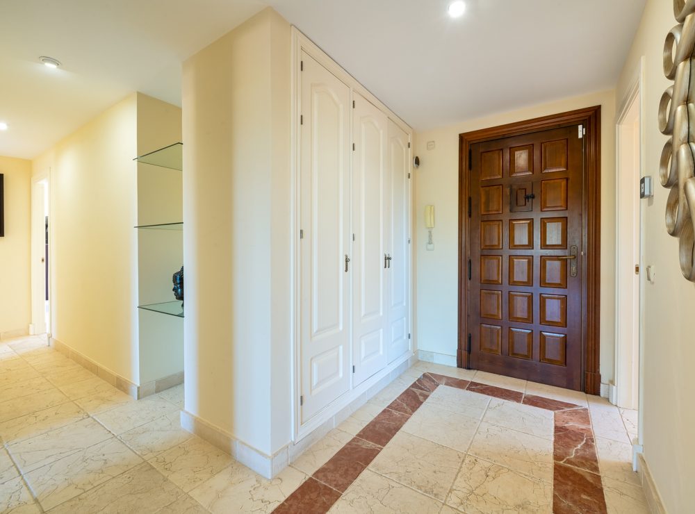 Corner penthouse Benatalaya Benahavis Marbella