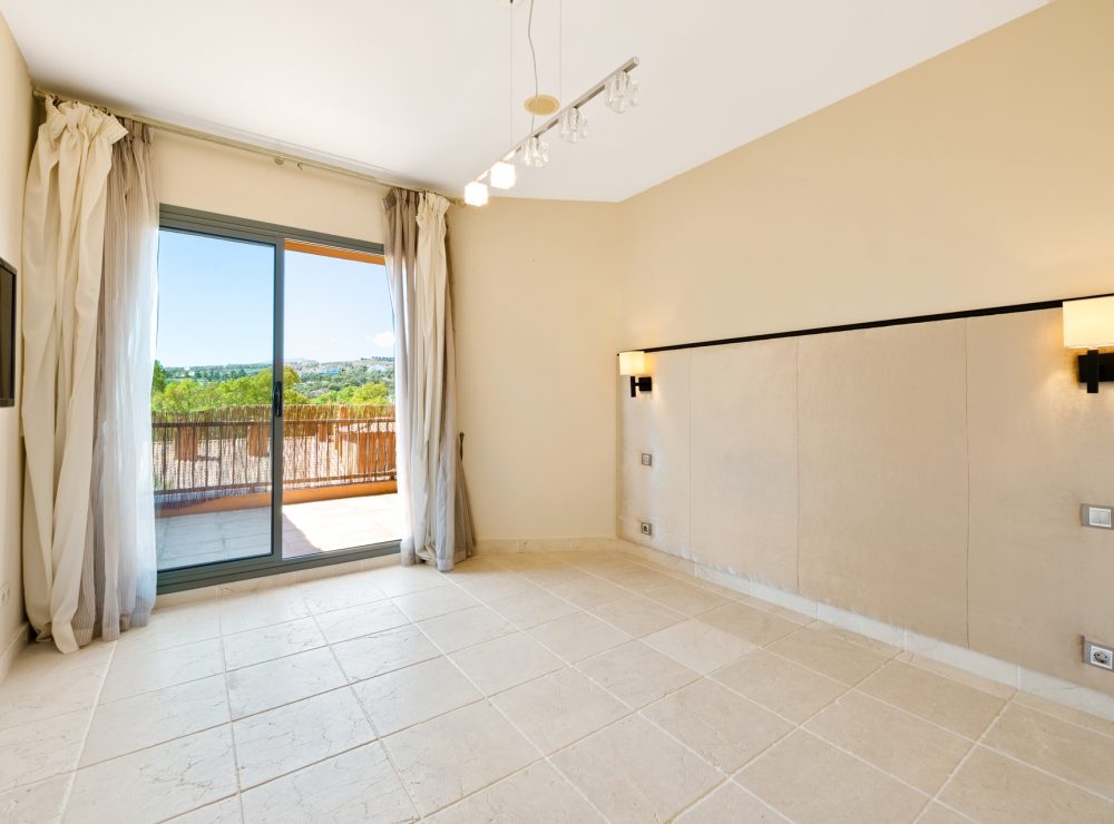 Corner penthouse Benatalaya Benahavis Marbella