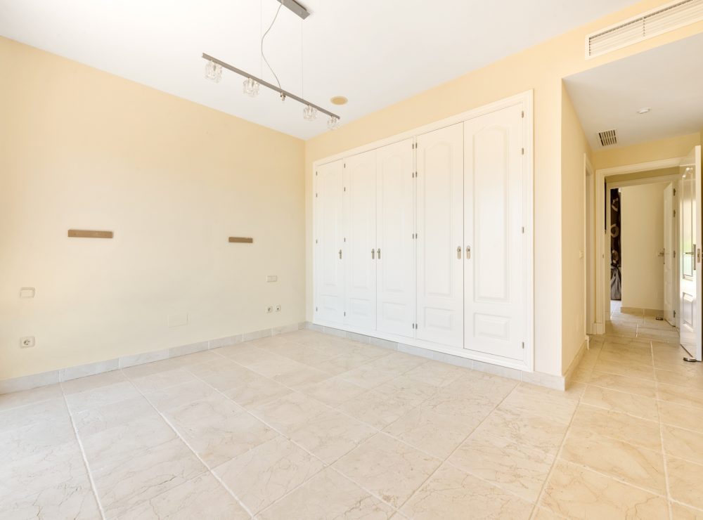 Corner penthouse Benatalaya Benahavis Marbella