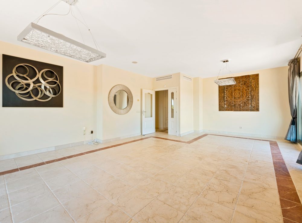 Corner penthouse Benatalaya Benahavis Marbella