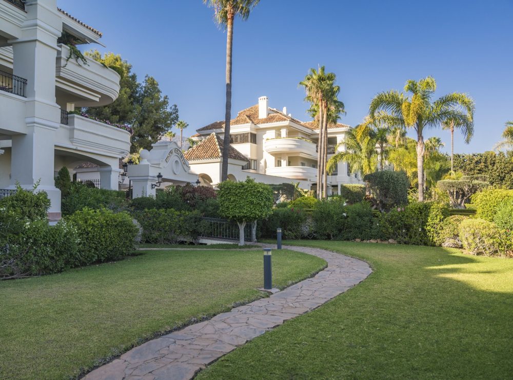 Altos Reales ground floor apartment Sierra Blanca Marbella Golden Mile