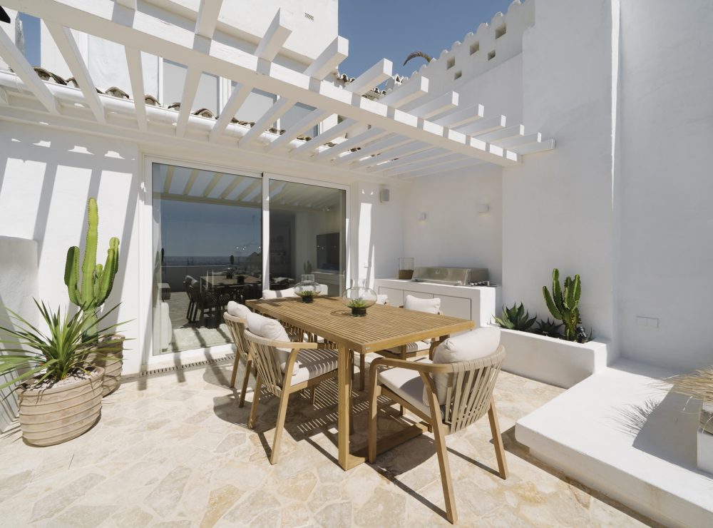 Banus 4 apartment sea views Puerto Banus Marbella
