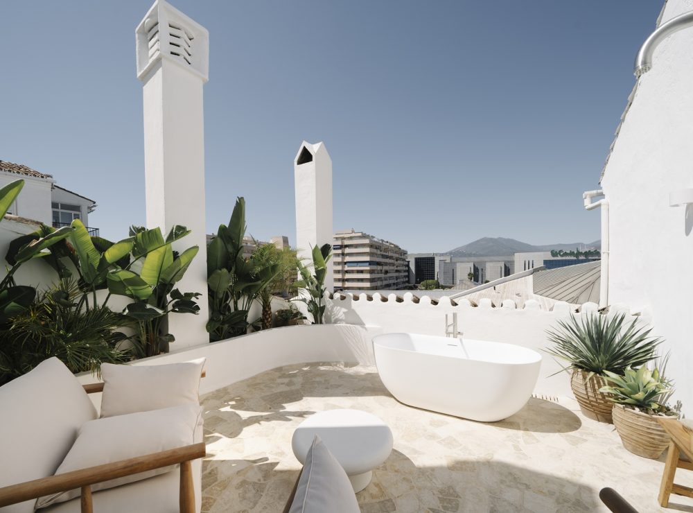Banus 4 apartment sea views Puerto Banus Marbella