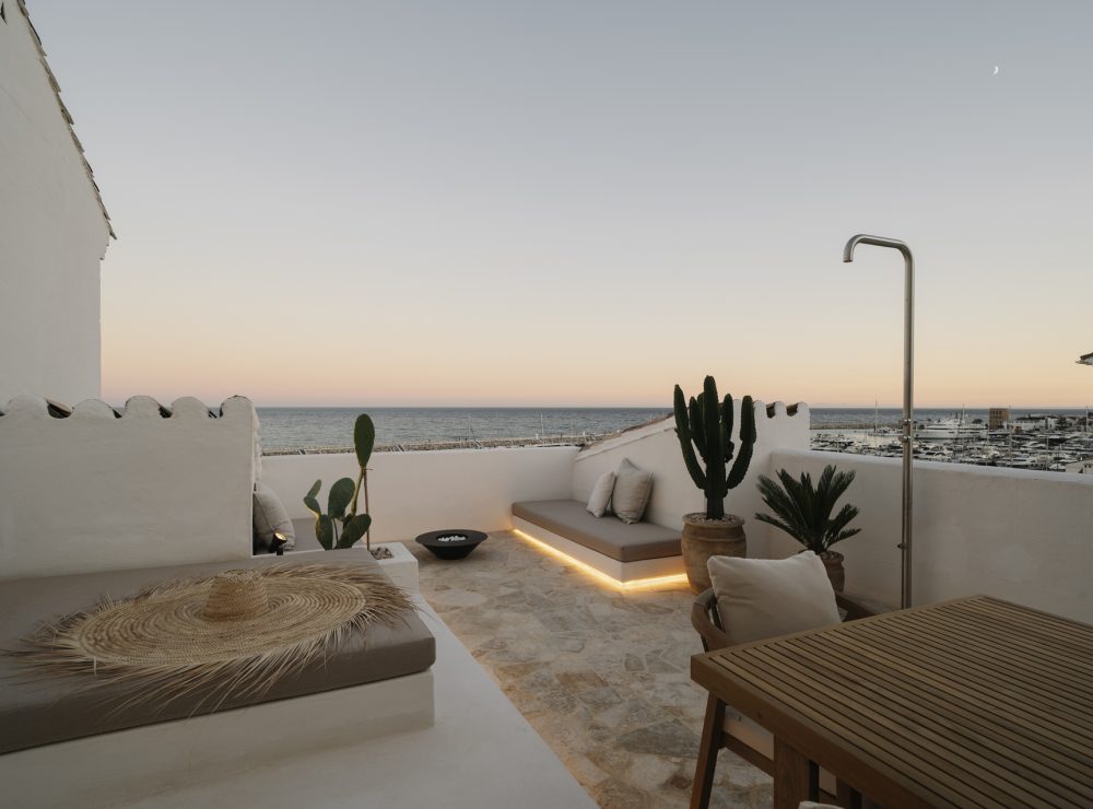 Banus 4 apartment sea views Puerto Banus Marbella