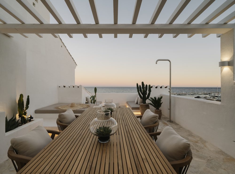 Banus 4 apartment sea views Puerto Banus Marbella