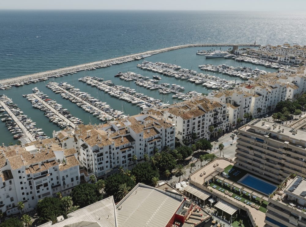 Banus 4 apartment sea views Puerto Banus Marbella