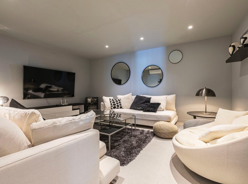 Stunning ground floor apartment El Mirador La Quinta Benahavis Marbella