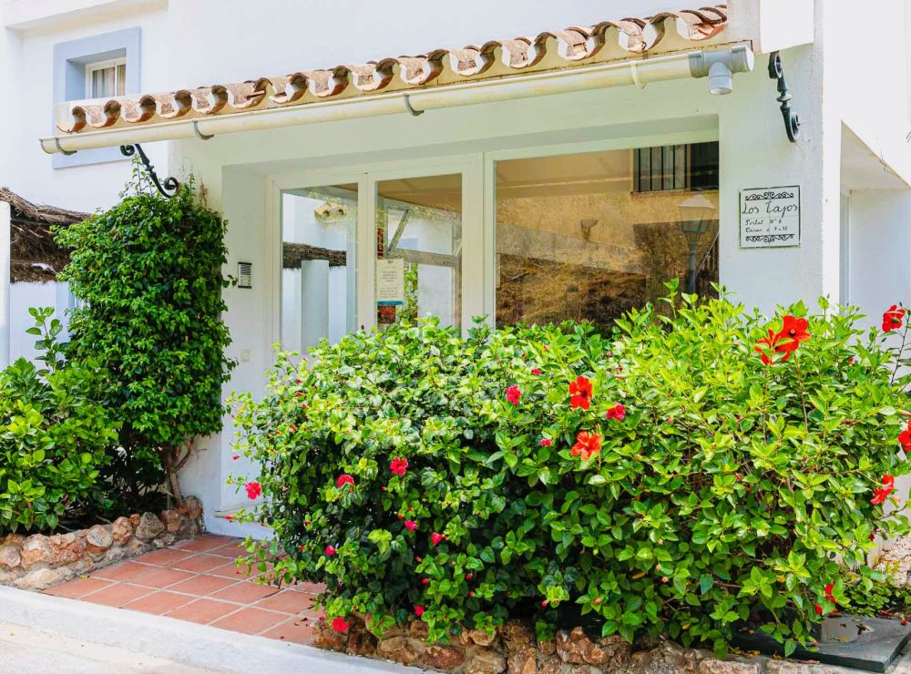 Stunning ground floor apartment El Mirador La Quinta Benahavis Marbella