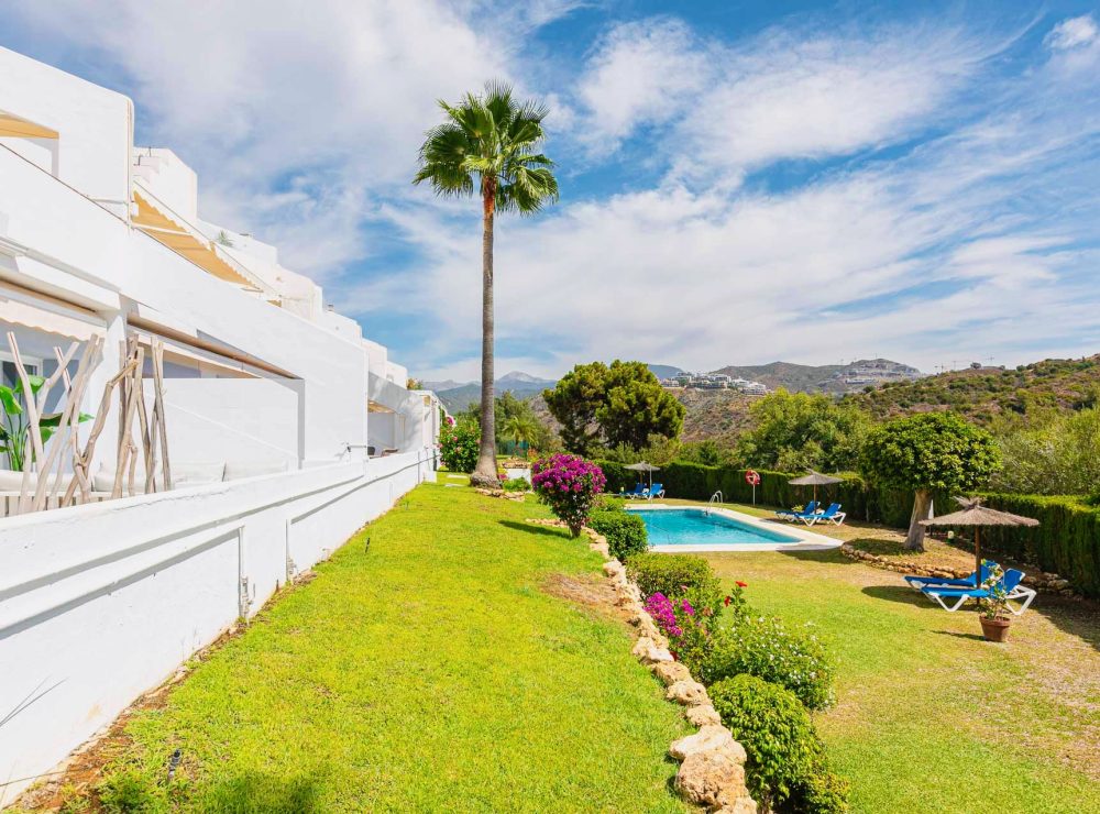 Stunning ground floor apartment El Mirador La Quinta Benahavis Marbella