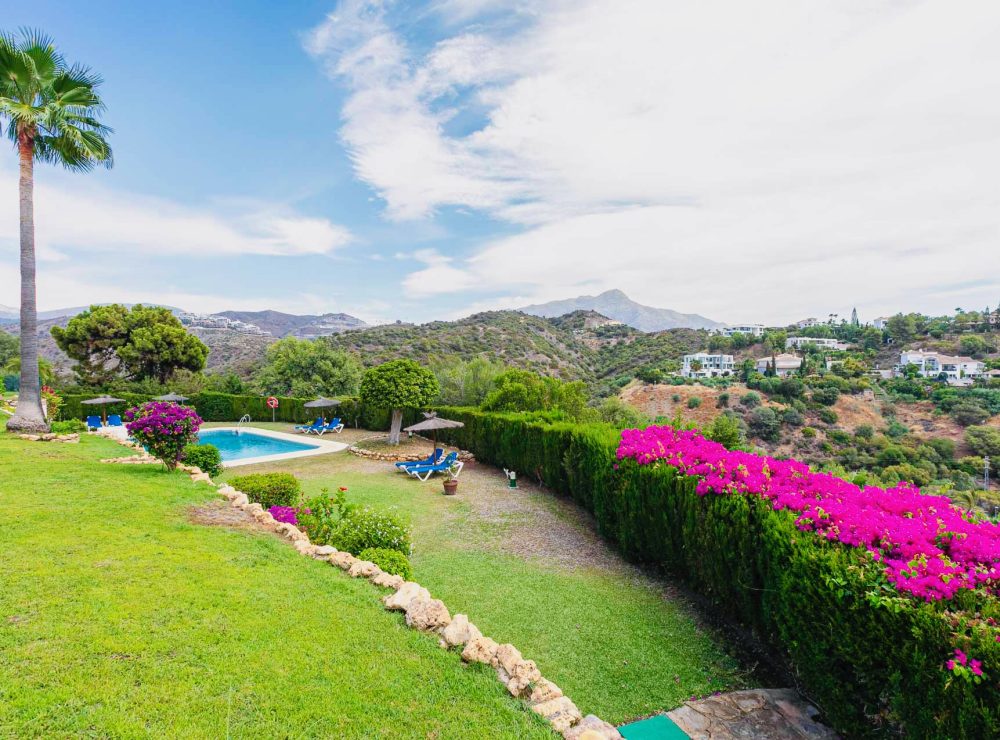Stunning ground floor apartment El Mirador La Quinta Benahavis Marbella