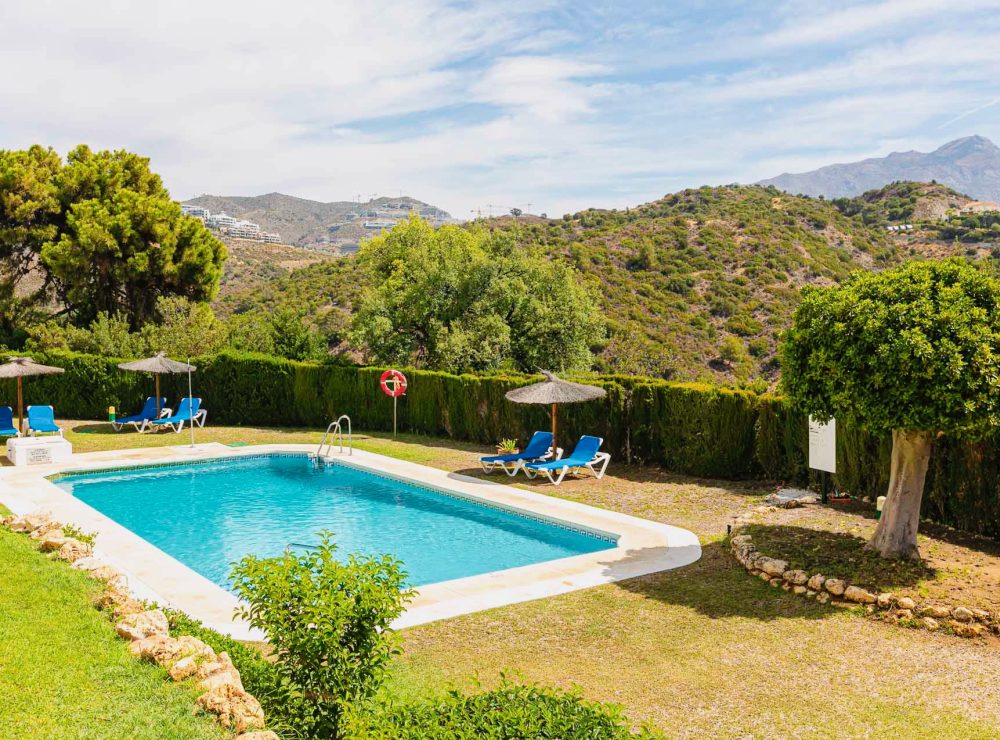 Stunning ground floor apartment El Mirador La Quinta Benahavis Marbella