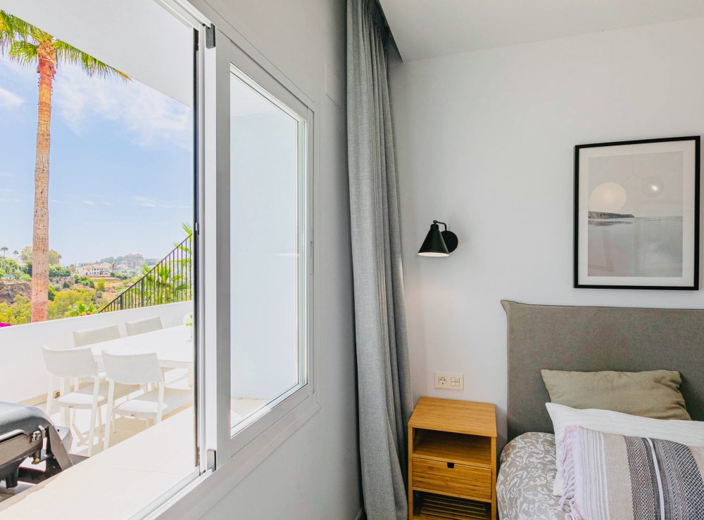 Stunning ground floor apartment El Mirador La Quinta Benahavis Marbella