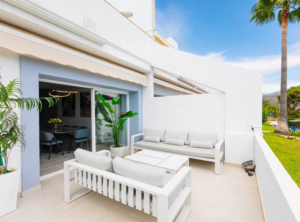 Stunning ground floor apartment El Mirador La Quinta Benahavis Marbella