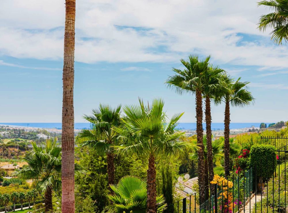 Stunning ground floor apartment El Mirador La Quinta Benahavis Marbella