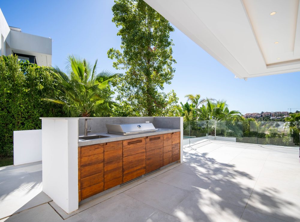 Villa Alfma sea views Nueva Andalucia Marbella