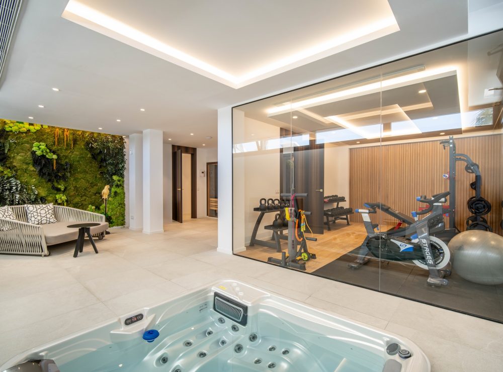Villa Alfma sea views Nueva Andalucia Marbella